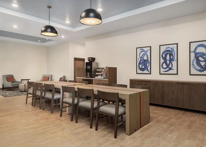 Candlewood - Phoenix East By Ihg Hotel