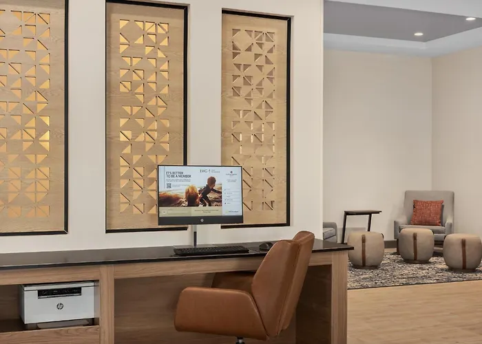 Candlewood - Phoenix East By Ihg Hotel