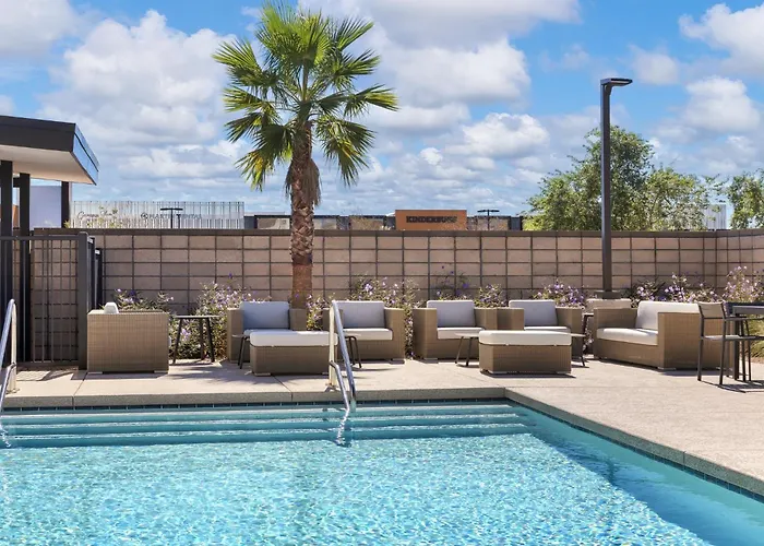 Candlewood - Phoenix East By Ihg